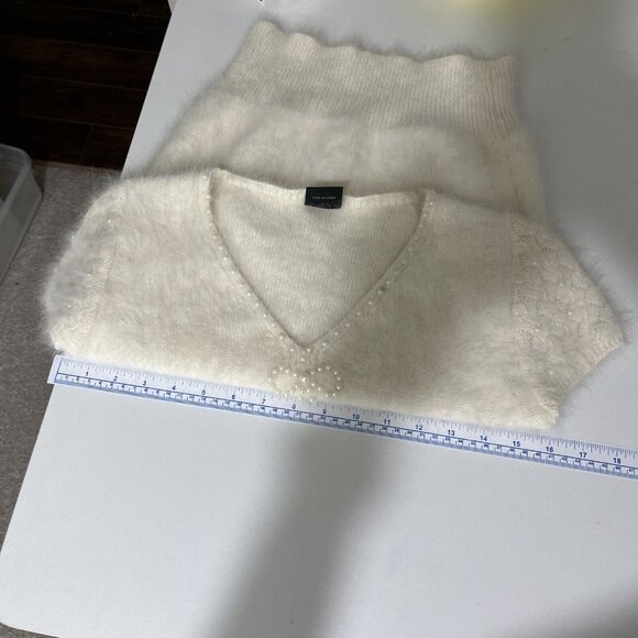 Cream V-Neck Knit Sweater - Picture 10 of 11